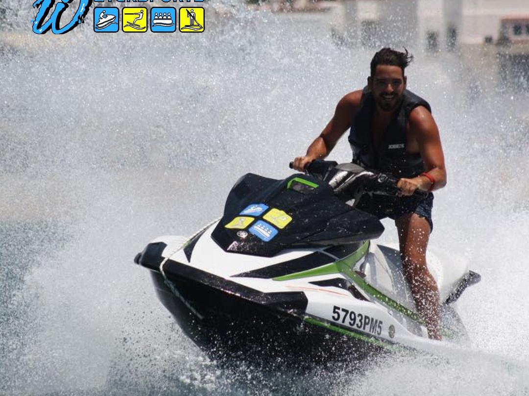 Moments Watersports-阿玛考德佩拉必去景点