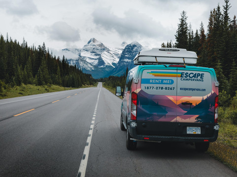Escape Campervans (Calgary)-卡尔加里必去景点