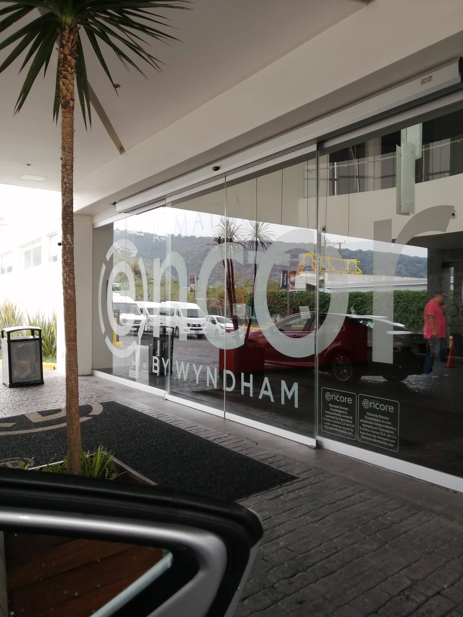 Ramada Encore By Wyndham Guadalajara Sur-浴室