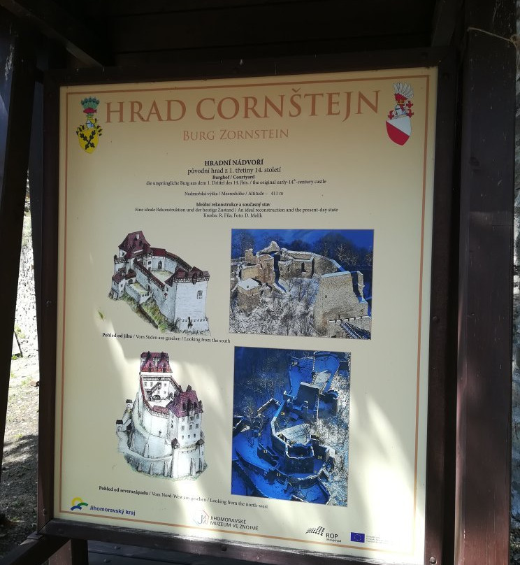 Zricenina Hradu Cornstejn-Bitov必去景点