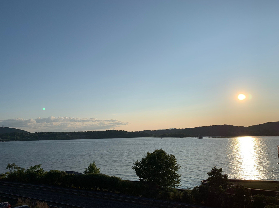 The Rhinecliff主图