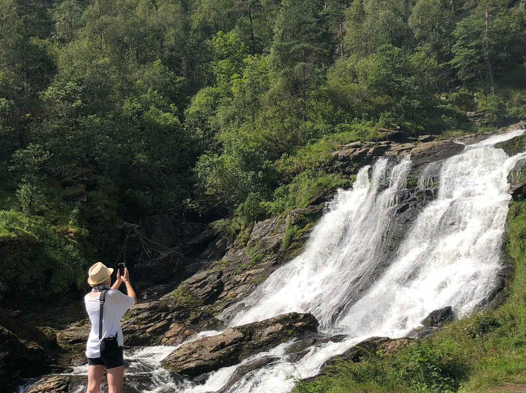 Svandalsfossen Falls景点图片