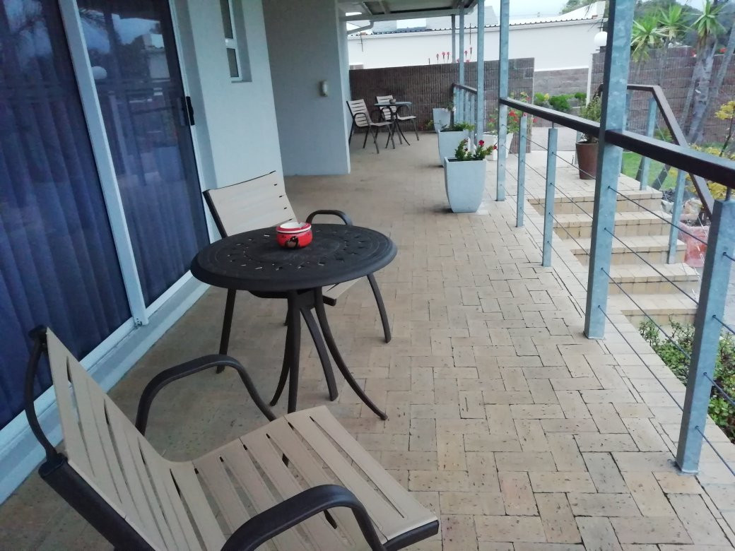 哈约什酒店主图