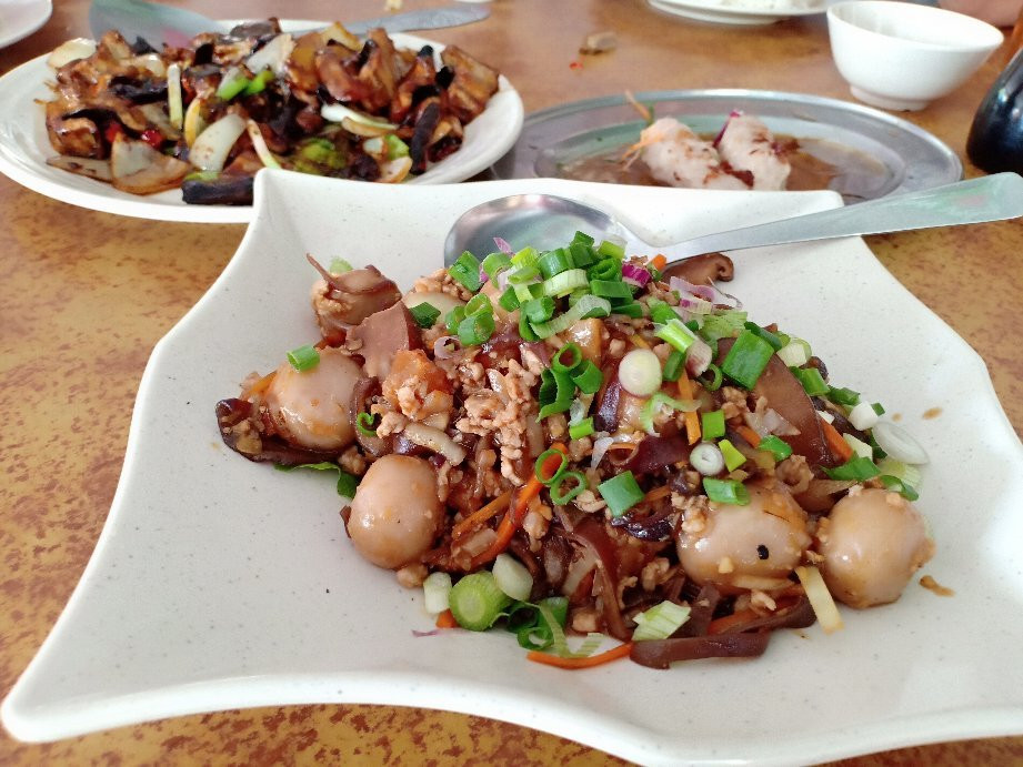 Kampung Baharu Sungai Lui餐馆和美食-Restoran Sin Wong Kok