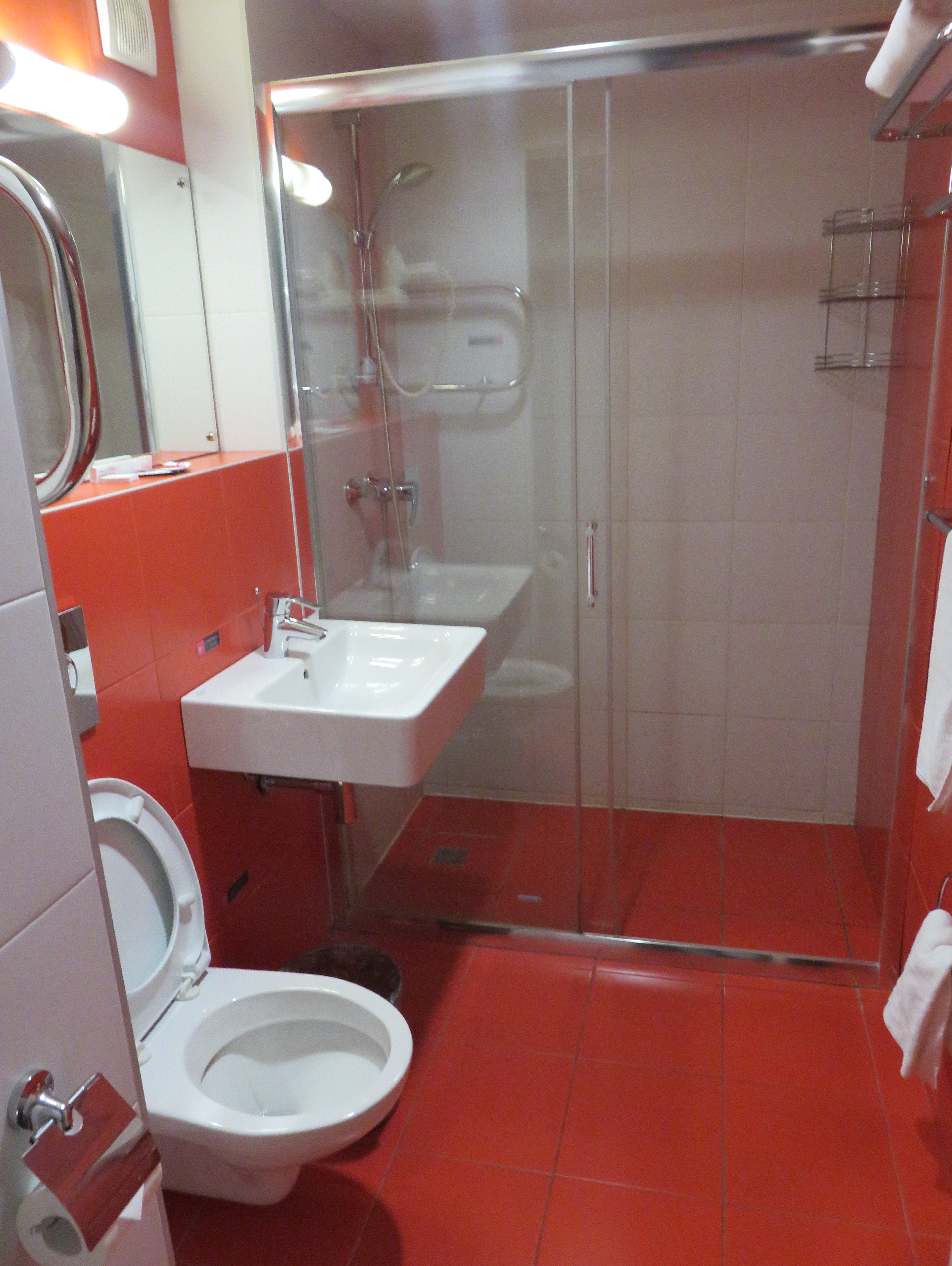 Marins Park Hotel Novosibirsk-浴室