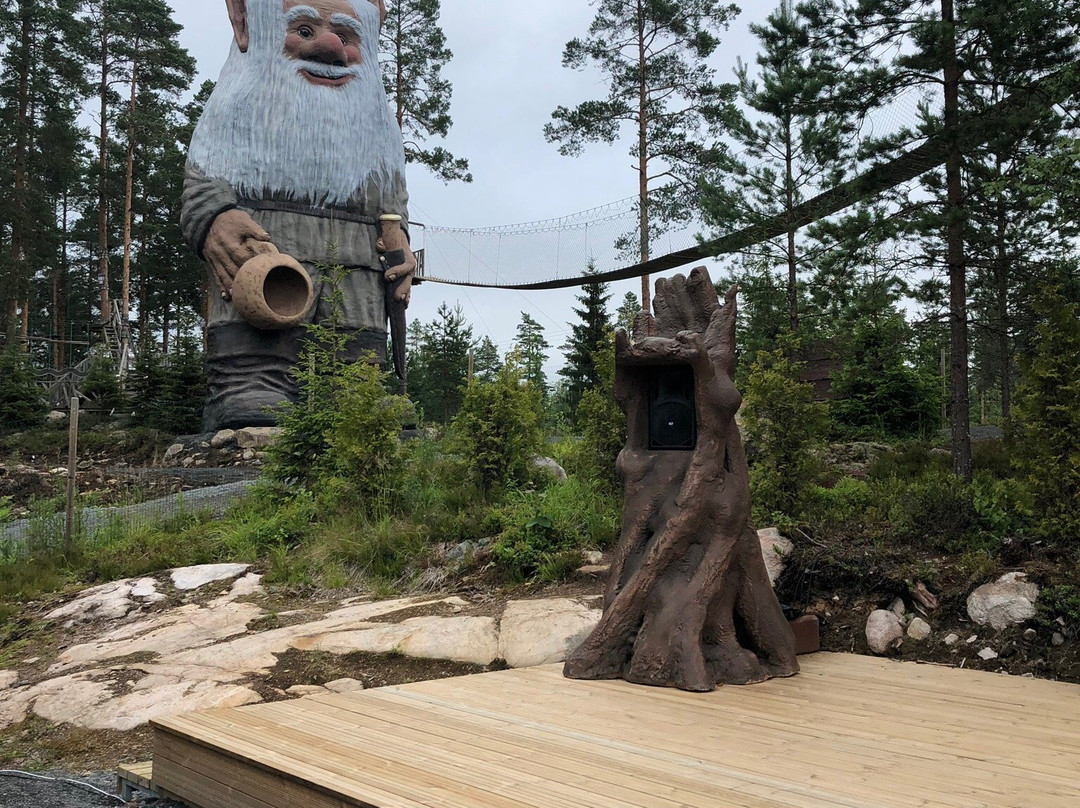 Hiidenlinna & Sisumetsän Seikkailupuisto-Somero必去景点