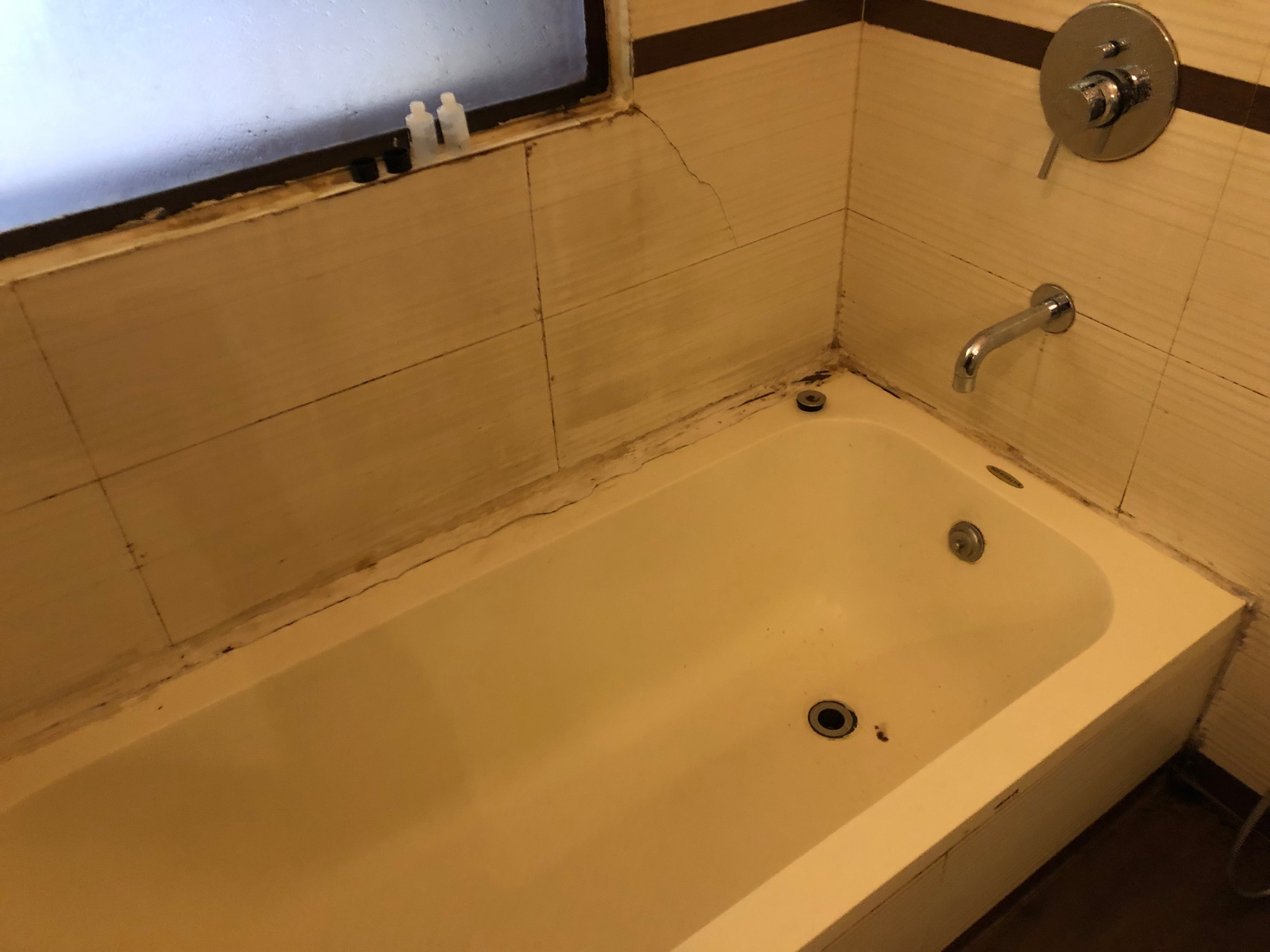 Golden Crescent Himal Shree Hotels & Resorts-浴室