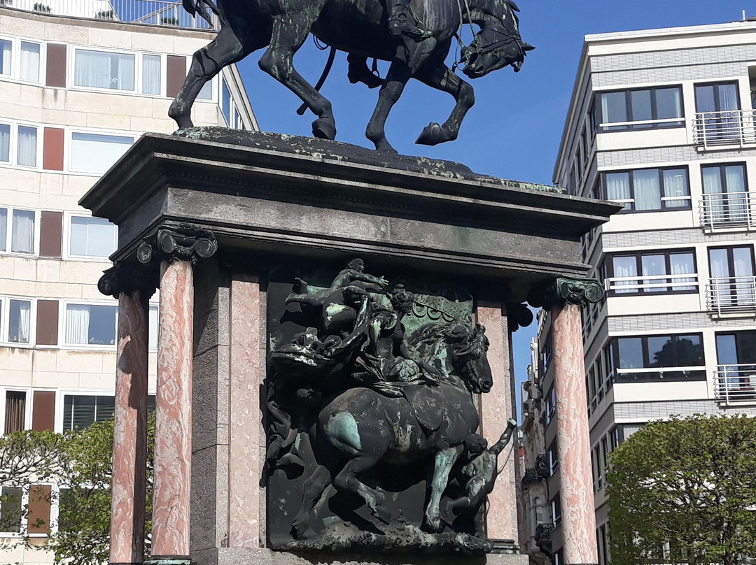 Bronzen ruiterstandbeeld van koning Leopold I-奥斯坦德必去景点