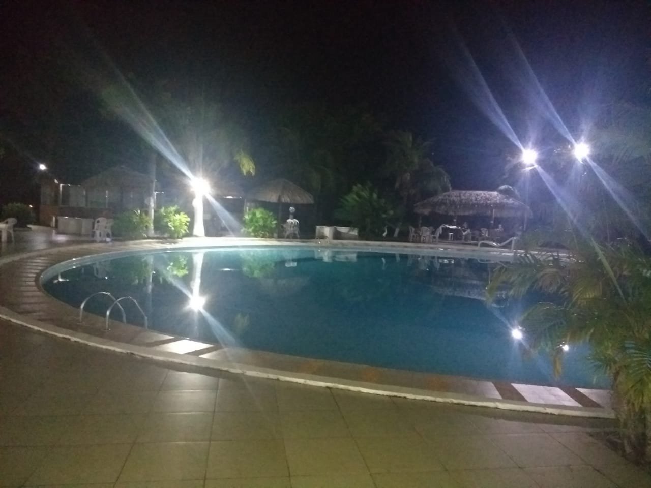 Barrudada Tropical Hotel-泳池