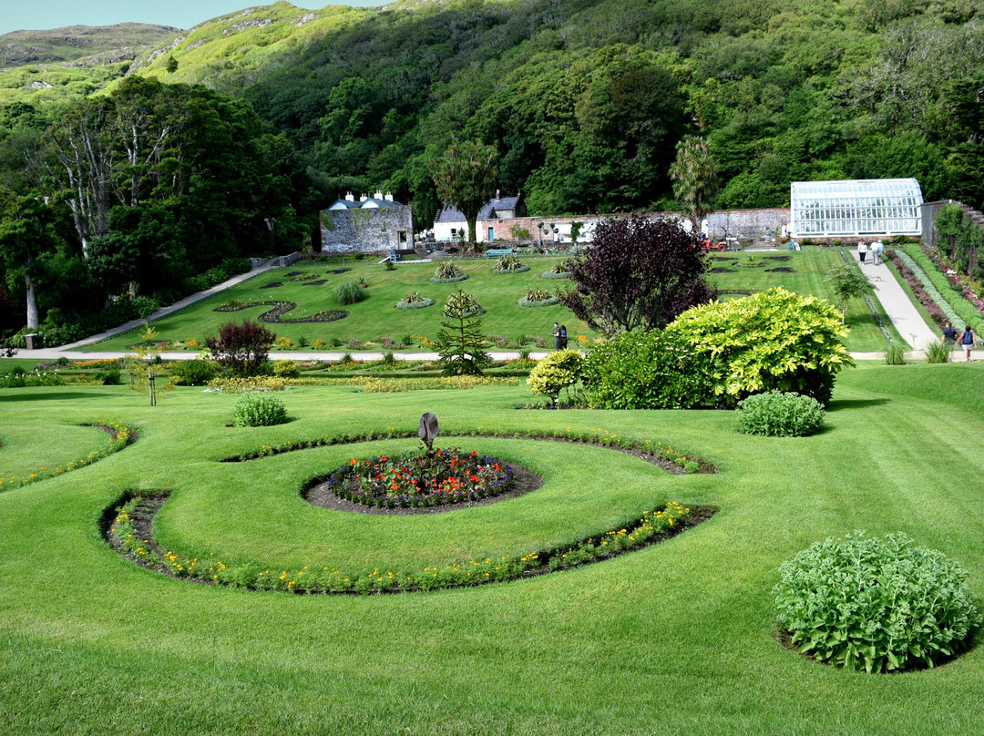 Kylemore Abbey & Victorian Walled Garden景点图片