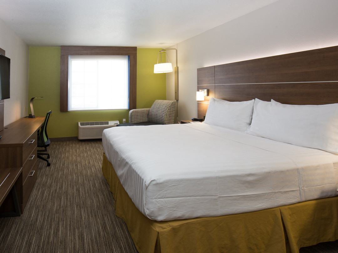 Holiday Inn Express & Suites Hesperia by IHG主图