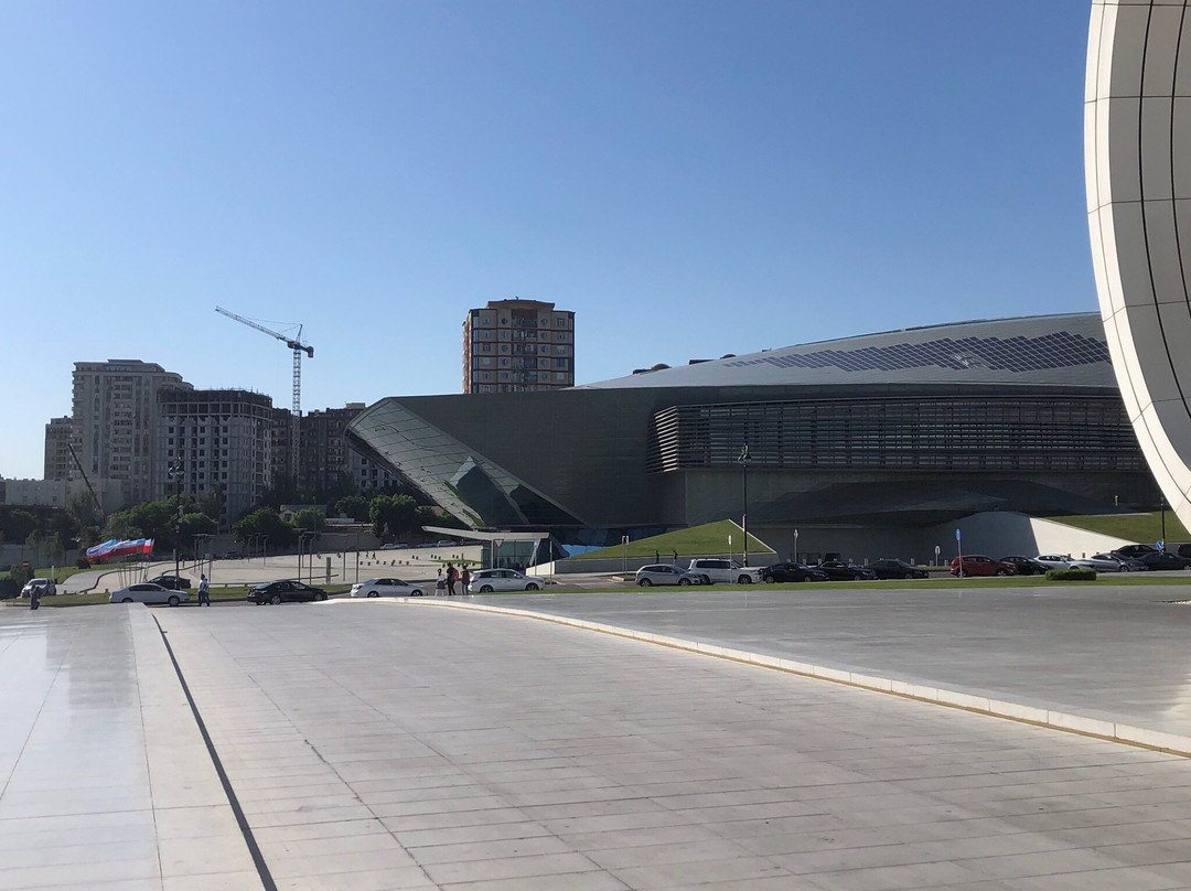 Heydar Aliyev Monument-巴库必去景点