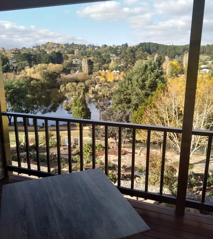 Balconies Lakeside主图