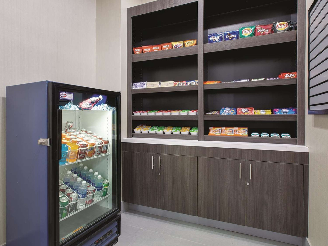 La Quinta Inn & Suites by Wyndham Corsicana主图