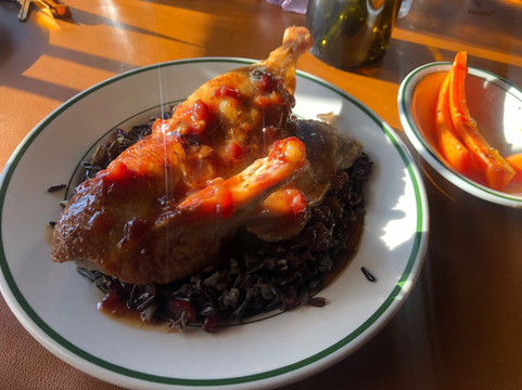 Loon Lake Lodge主图