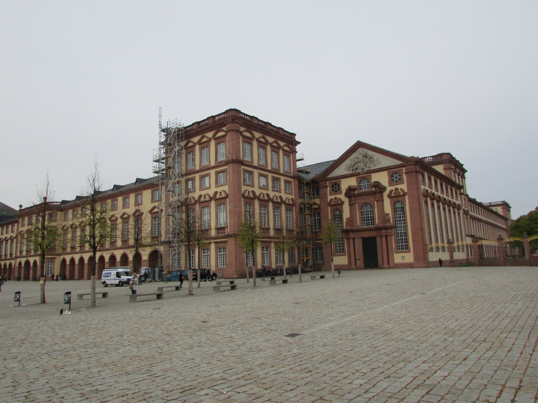 Baroque Palace Mannheim景点图片