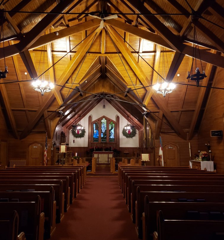 St. Eustace Episcopal Church-普莱西德湖必去景点