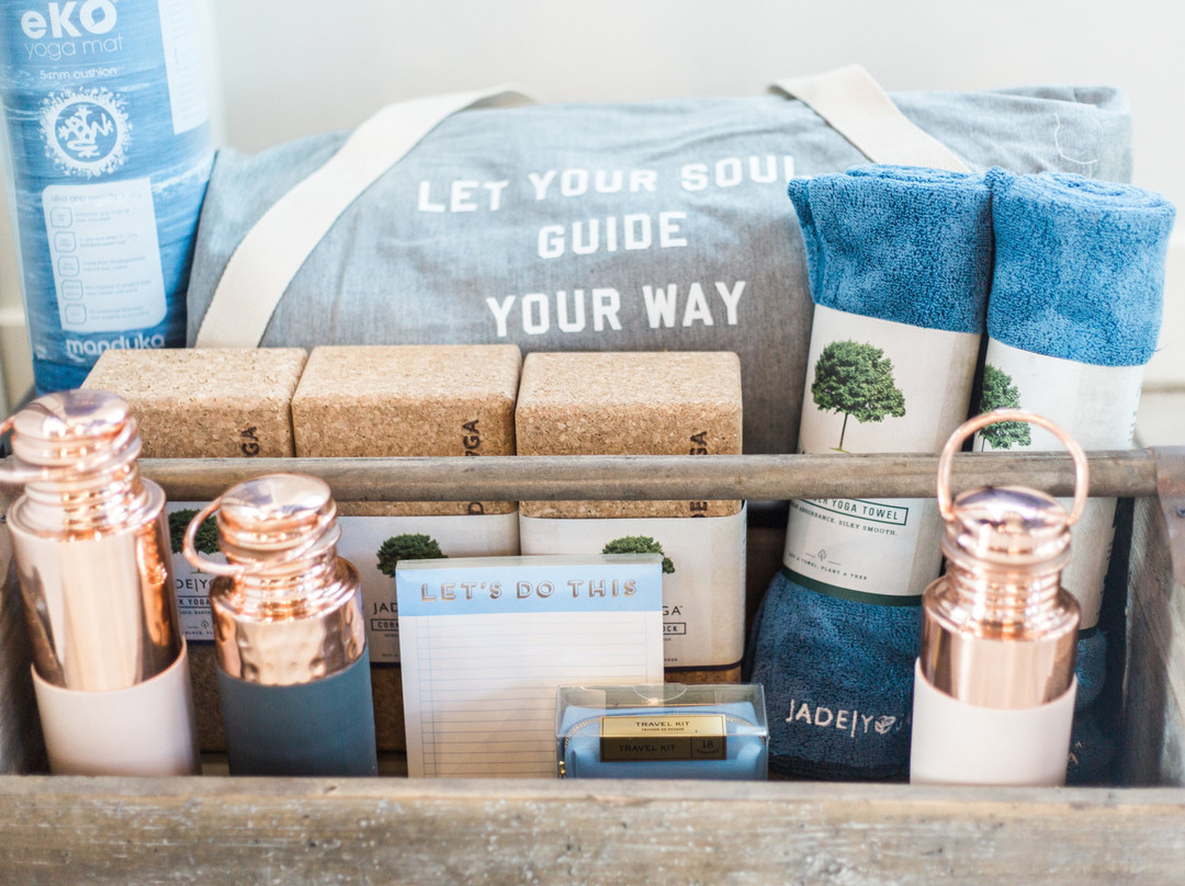 To and Fro Active Wear-Ada必去景点