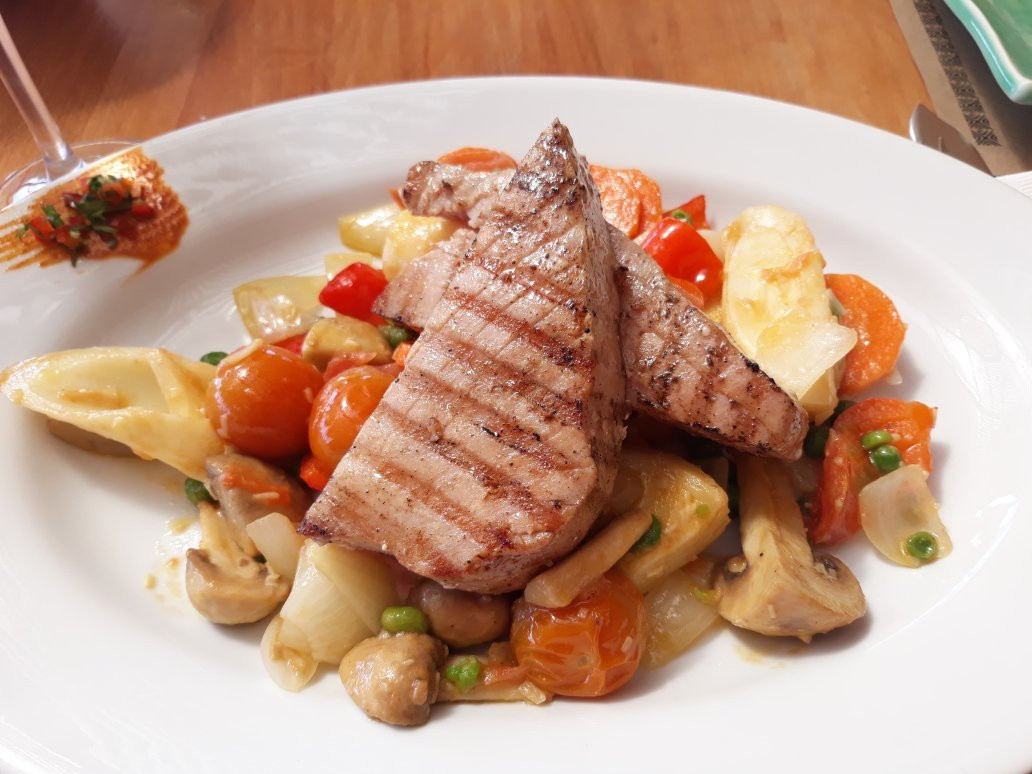 拉塞雷纳餐馆和美食-Bakulic