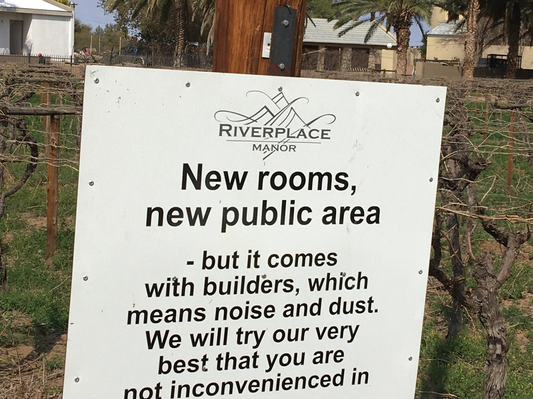 River Place Manor主图