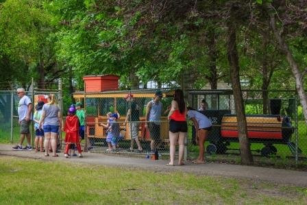 EVRAZ Family Park and Pool景点图片