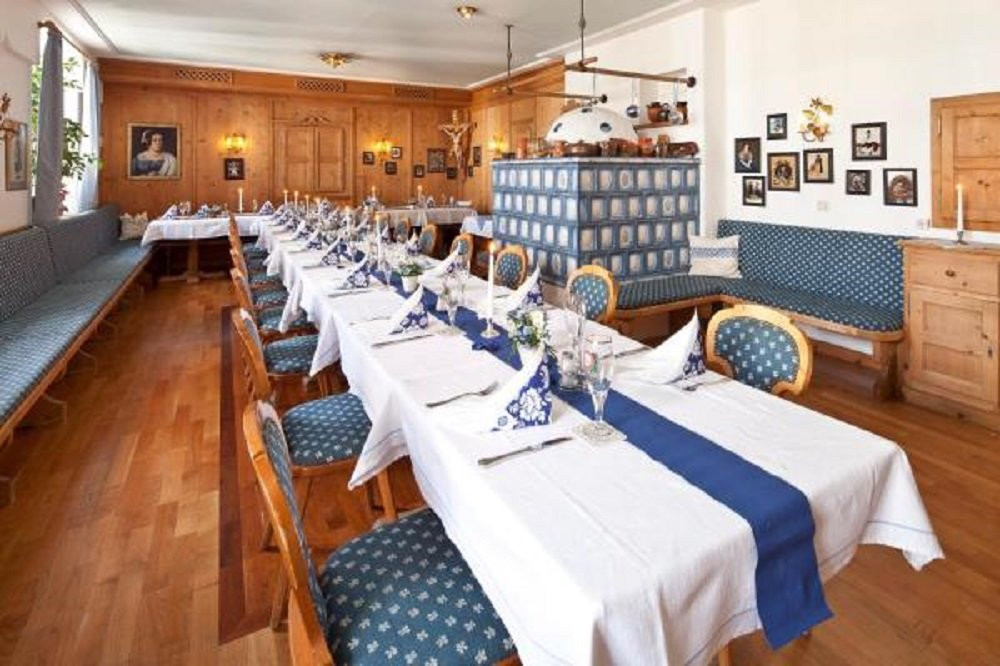 比瑞恩帕斯特酒店主图