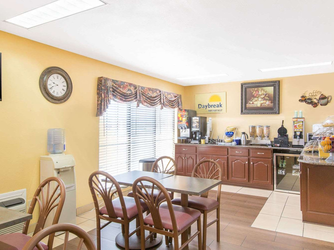 Days Inn by Wyndham Fulton主图