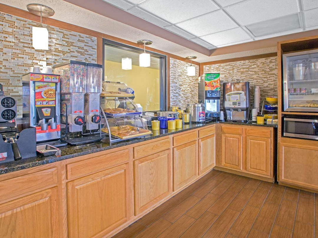 Days Inn by Wyndham Hillsdale主图