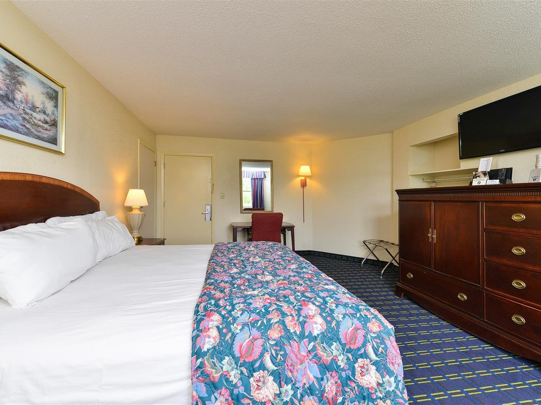 Americas Best Value Inn & Suites South Boston主图