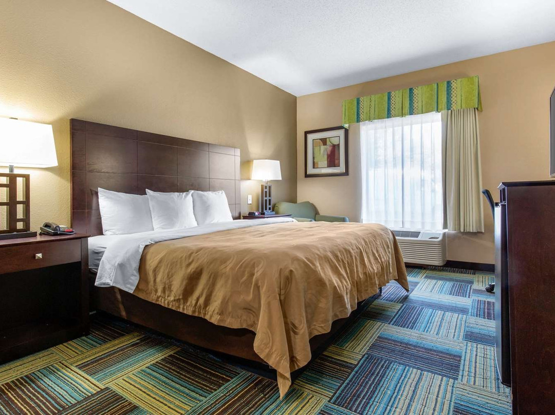 Quality Inn & Suites Arnold - St Louis主图