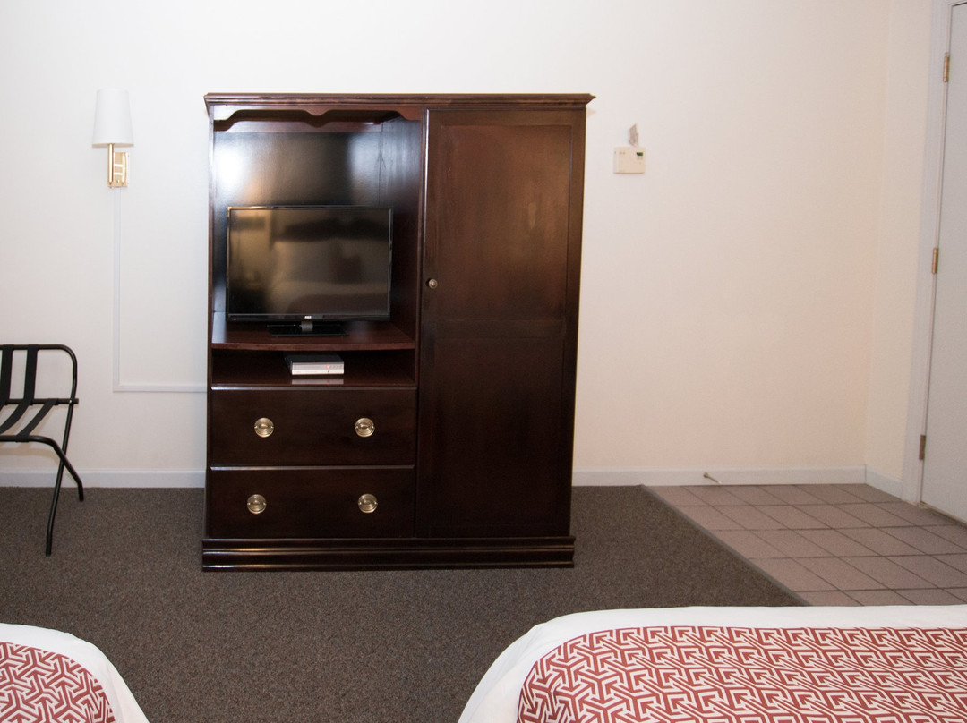 Chalet Motel Mequon主图