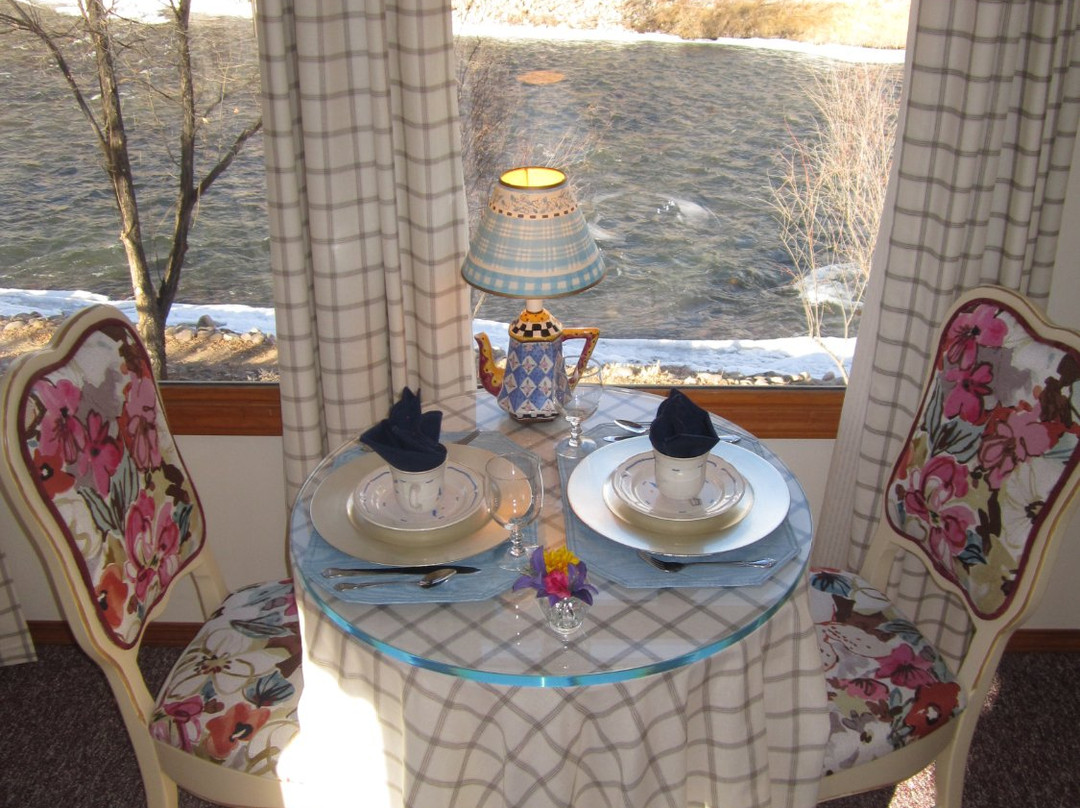 Lark Landing B & B主图