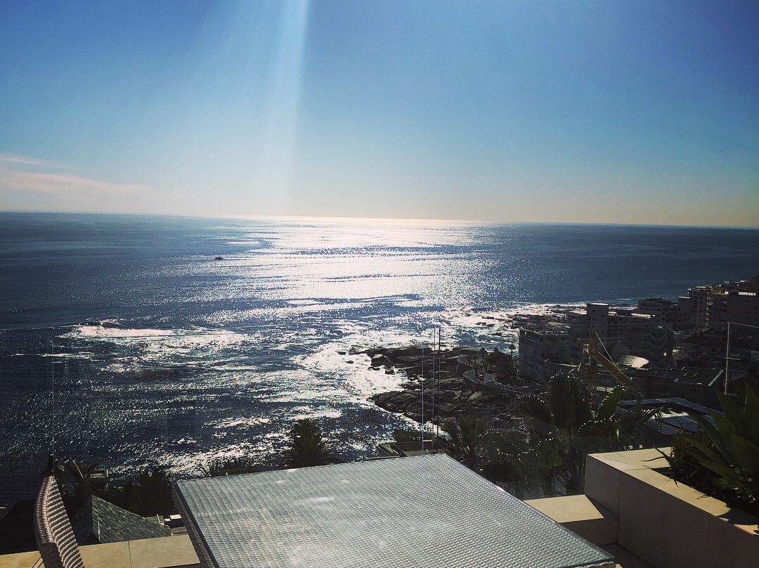 The Clarendon Bantry Bay主图