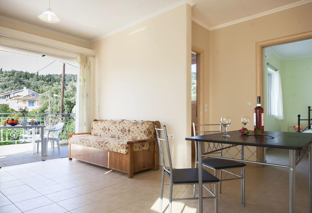 Apolpaina Luxury apartments主图