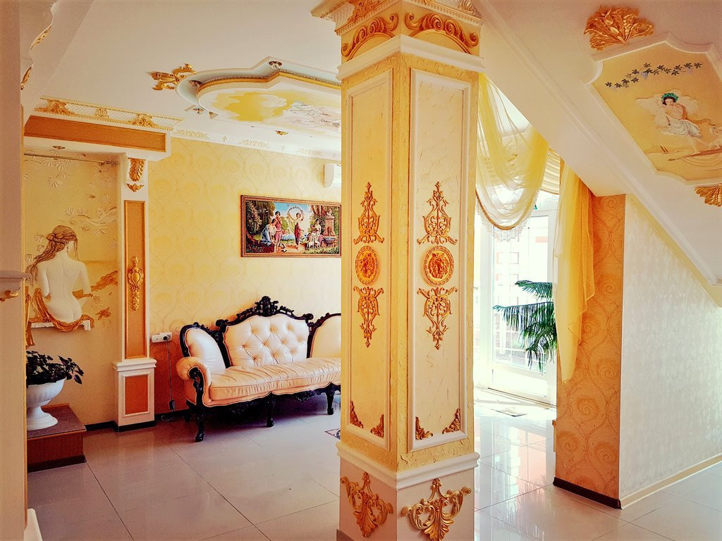 Hotel Enigma