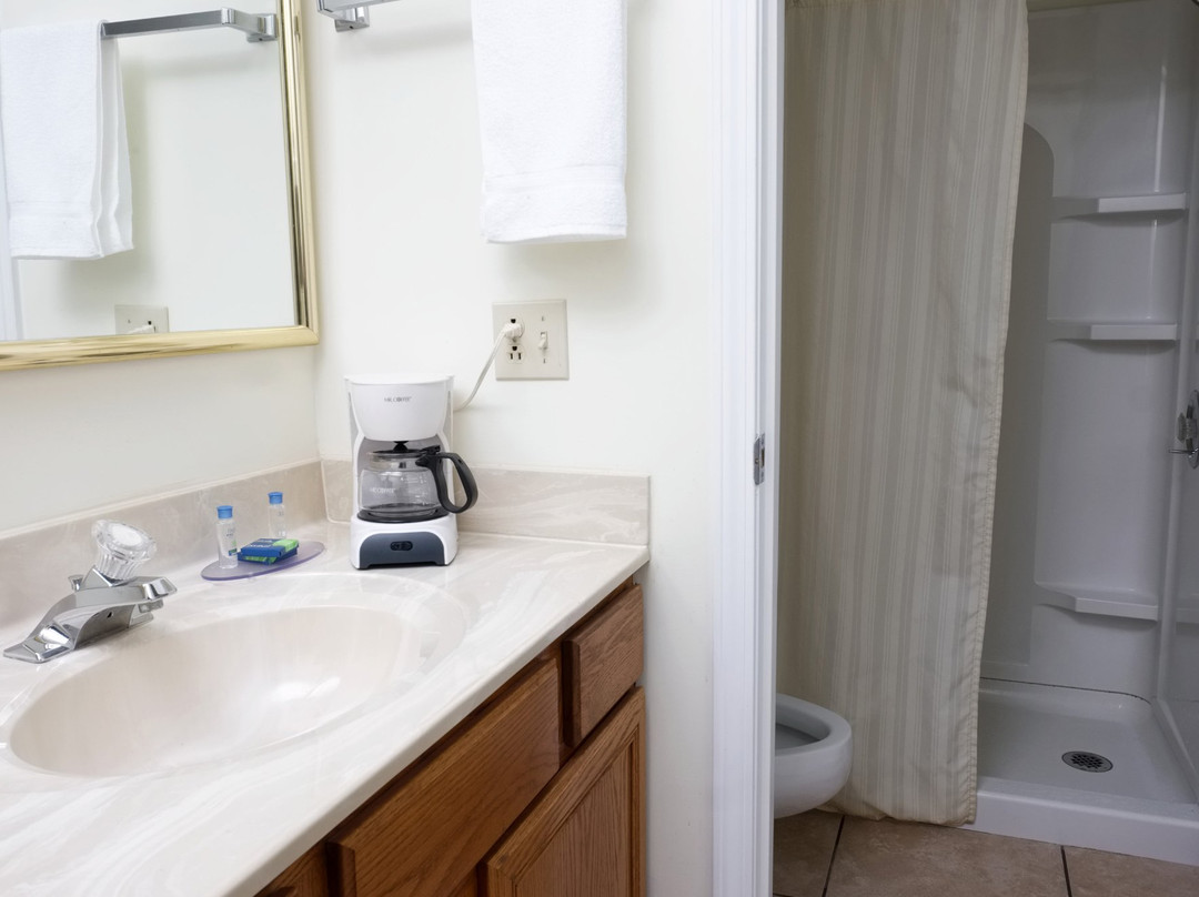 Four Seasons Motel主图