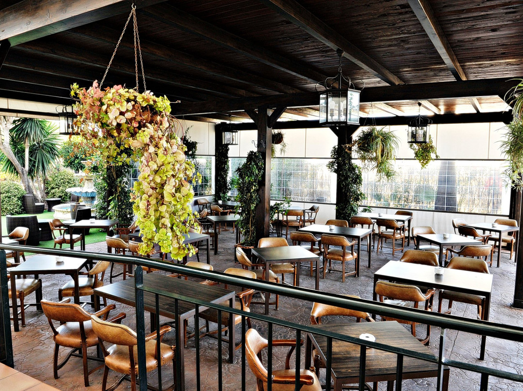 罗桑洛酒店主图