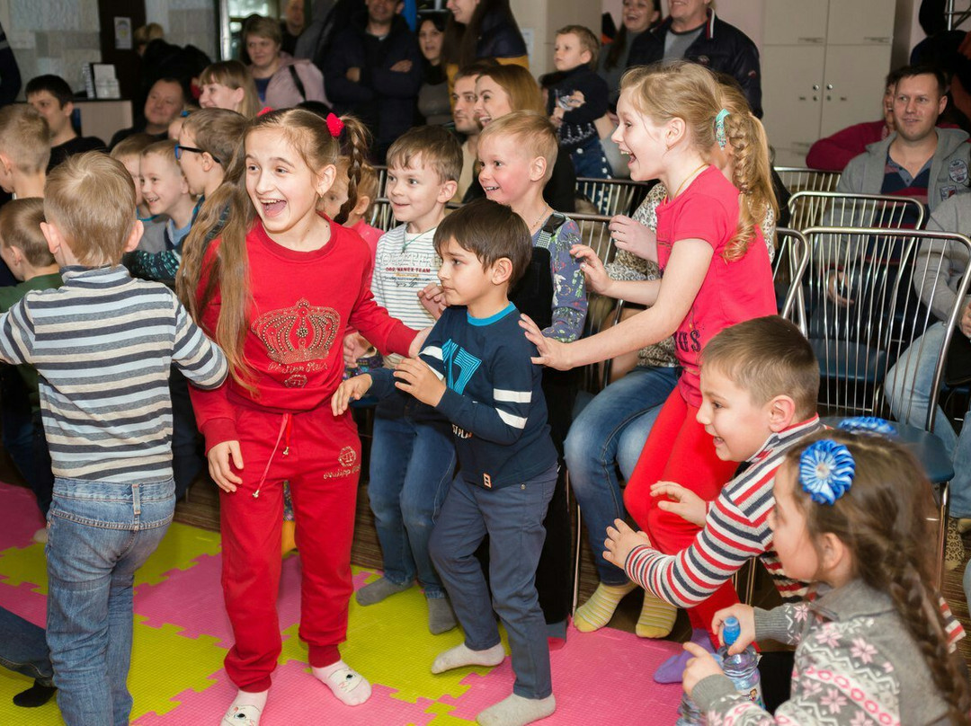 Vynohradnyi旅游景点-Children's Entertainment Center Raduga