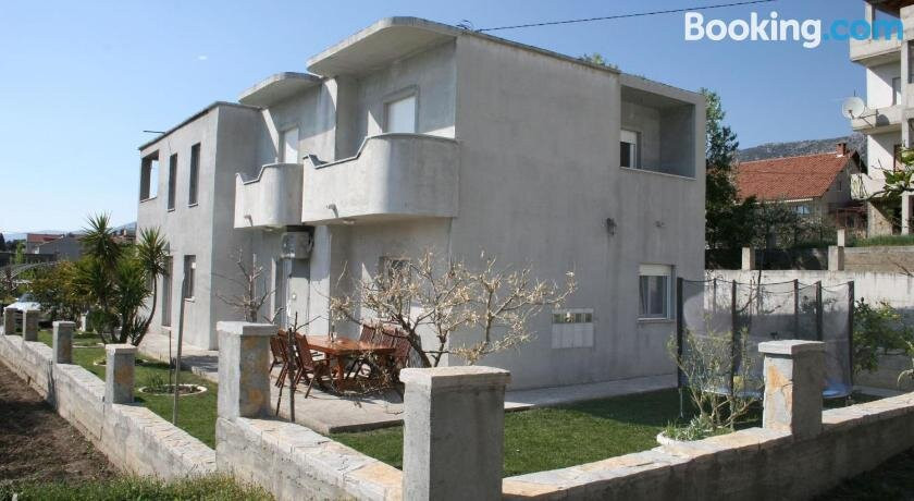 Apartments Ivica