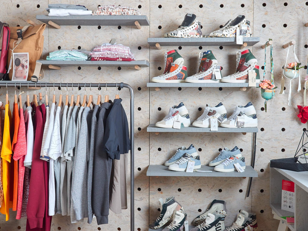 How Concept Store-阿尔巴必去景点