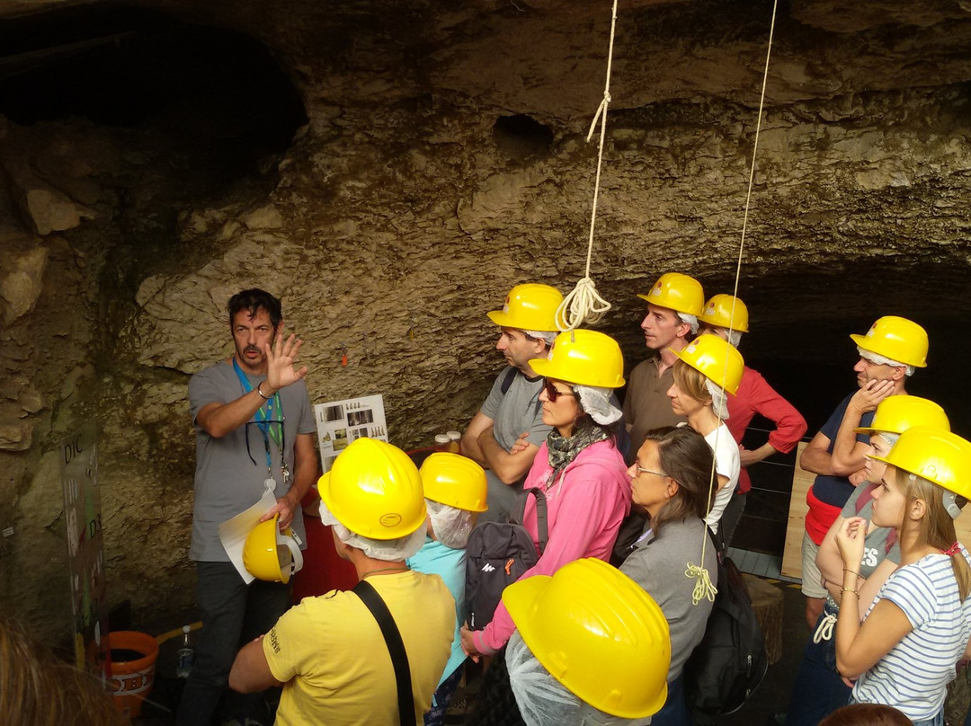 Grotta di Fumane景点图片