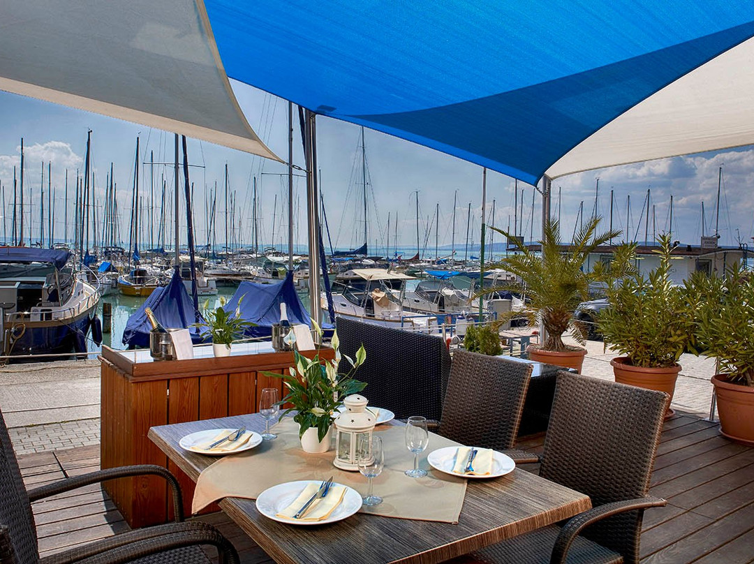 Balatonfoi Yacht Club主图