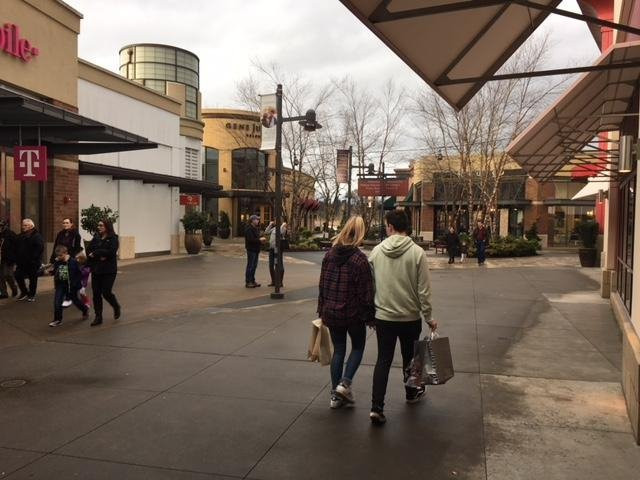 Alderwood Mall景点图片