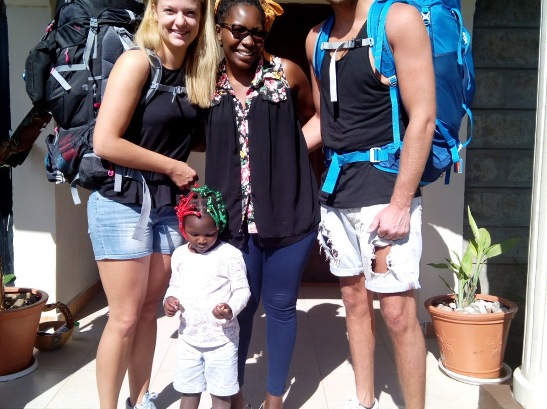 Safari Homestay主图