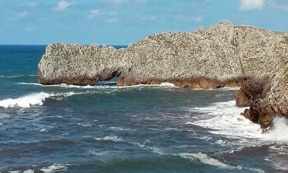 Playa de Berellin-Prellezo必去景点