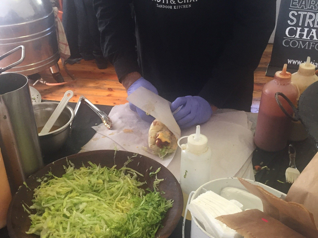 Roti & Chai: Tandoori Kitchen