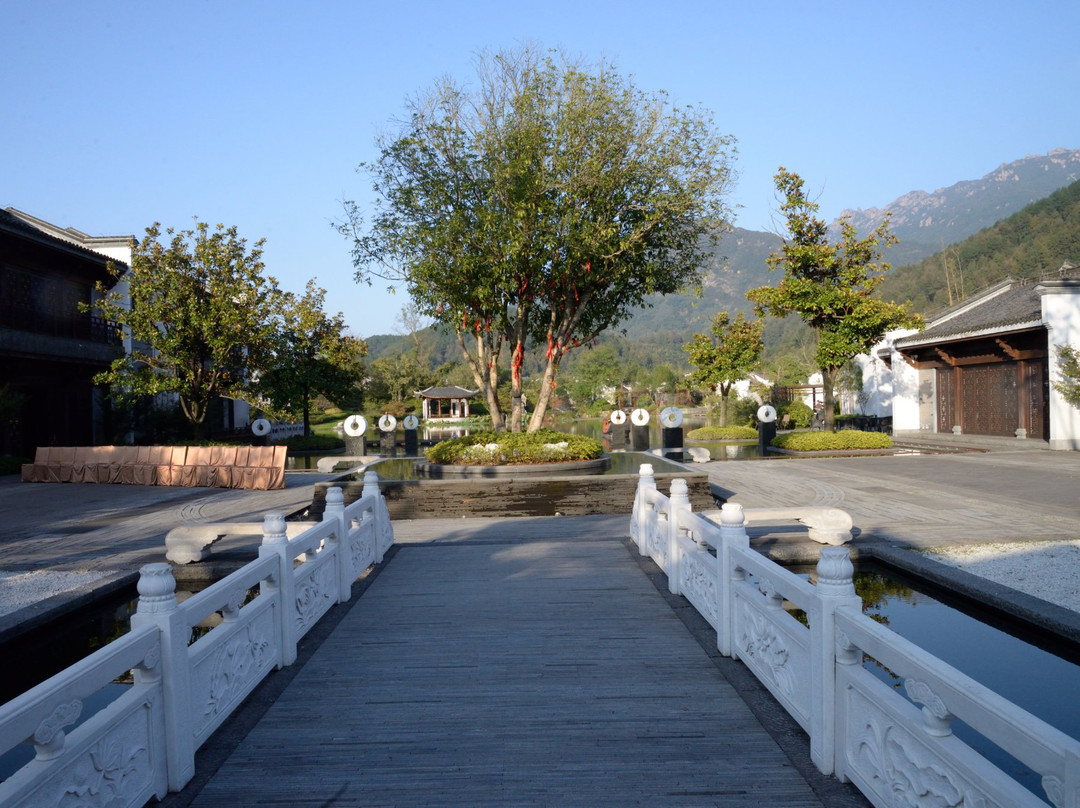 黄山雨润涵月楼酒店主图