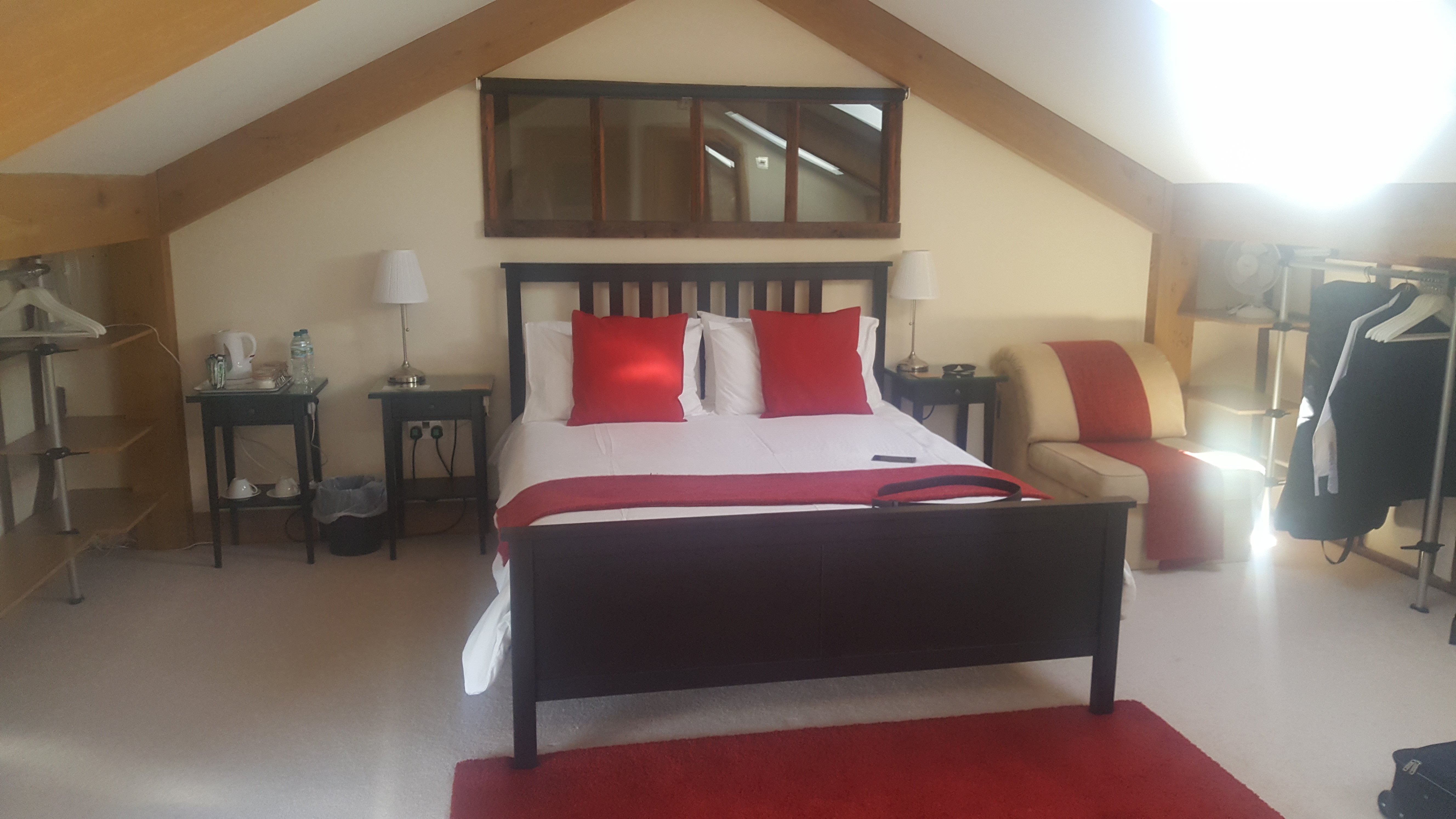 Molehill Barn Bed & Breakfast-官方