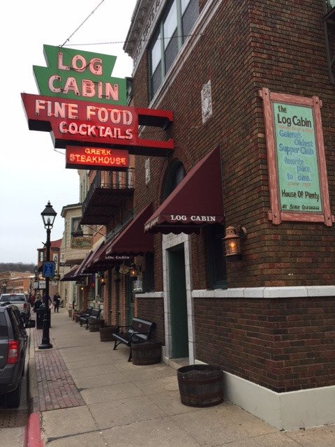 加利纳餐馆和美食-The Log Cabin Steakhouse