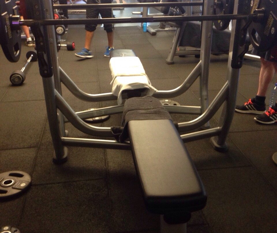 Genae Fitness Club-Bron必去景点